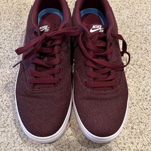 Nike SB burgundy check sneakers 7.5